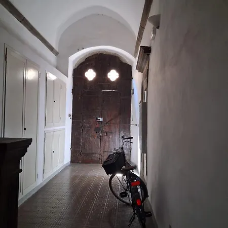 Il Loggiato Del Corso 卡斯泰洛城